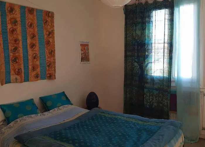 Villa Belle Climatisee Avec Jardin Dans Village Charmand A 10min De La !!!