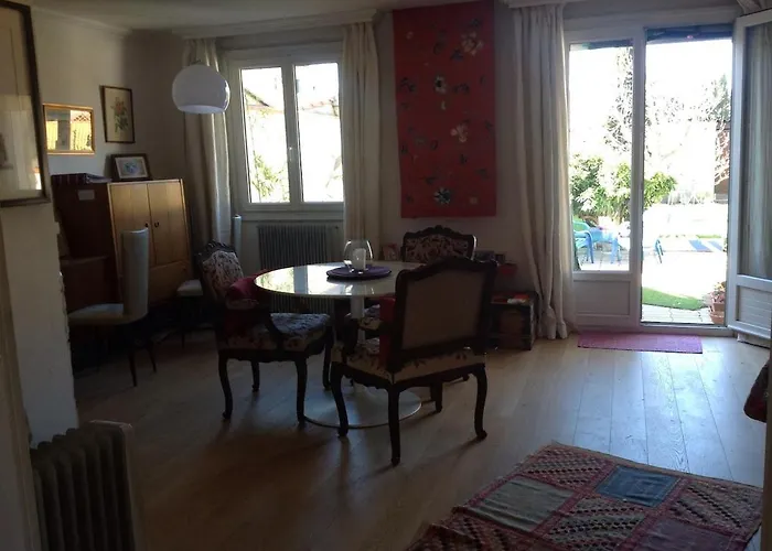 Belle Climatisee Avec Jardin Dans Village Charmand A 10min De La !!! *